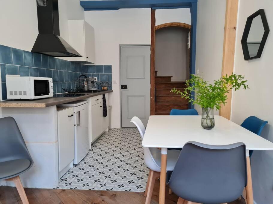 Triplex Avec Vue Sur Place Du Centre Historique. Foix Zewnętrze zdjęcie